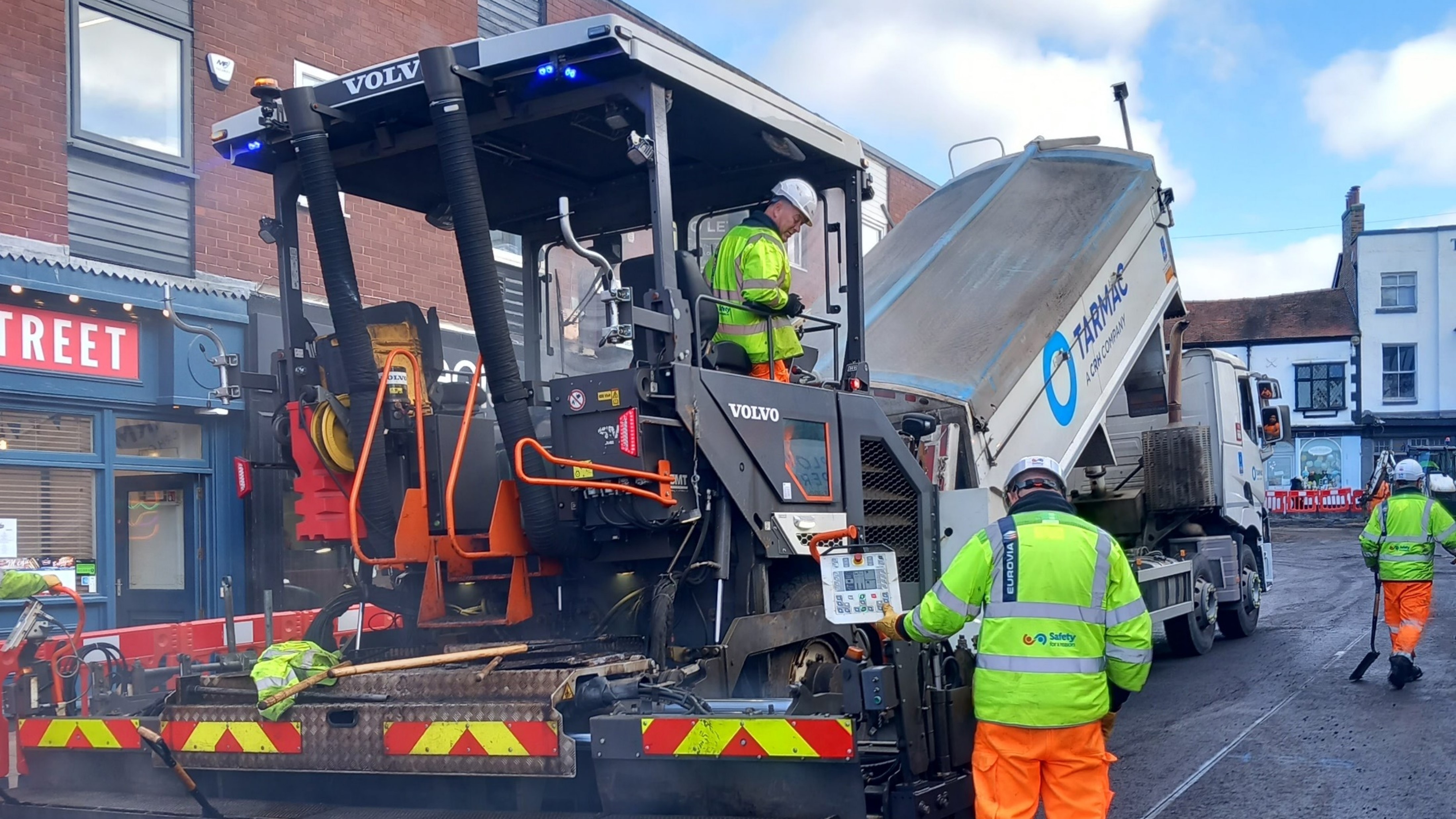 Tarmac Truck